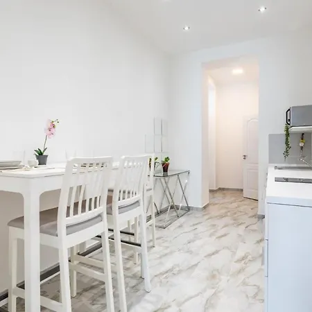 Cozy New - Easy Center Access Apartamento Budapeste