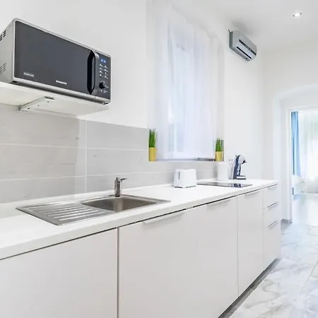 Cozy New - Easy Center Access Apartamento